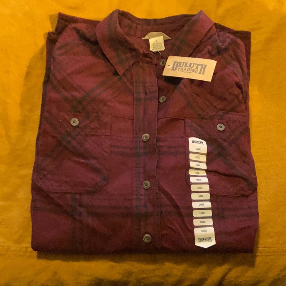 COPY - Duluth Trading Co. Women’s Large Free Swingin’ Flannel Tunic.